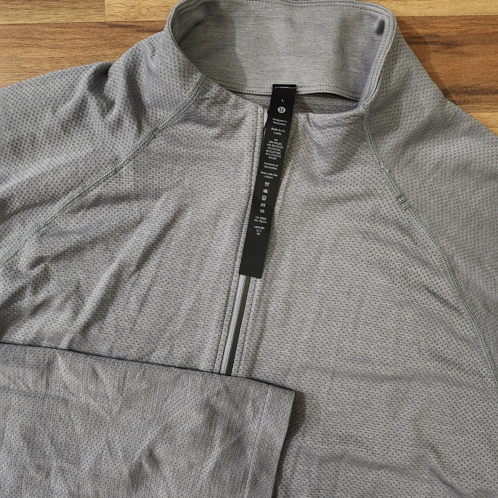 Lululemon Mens Metal Vent Tech Grey Long-Sleeve 1/2 Zip Size Large Euc